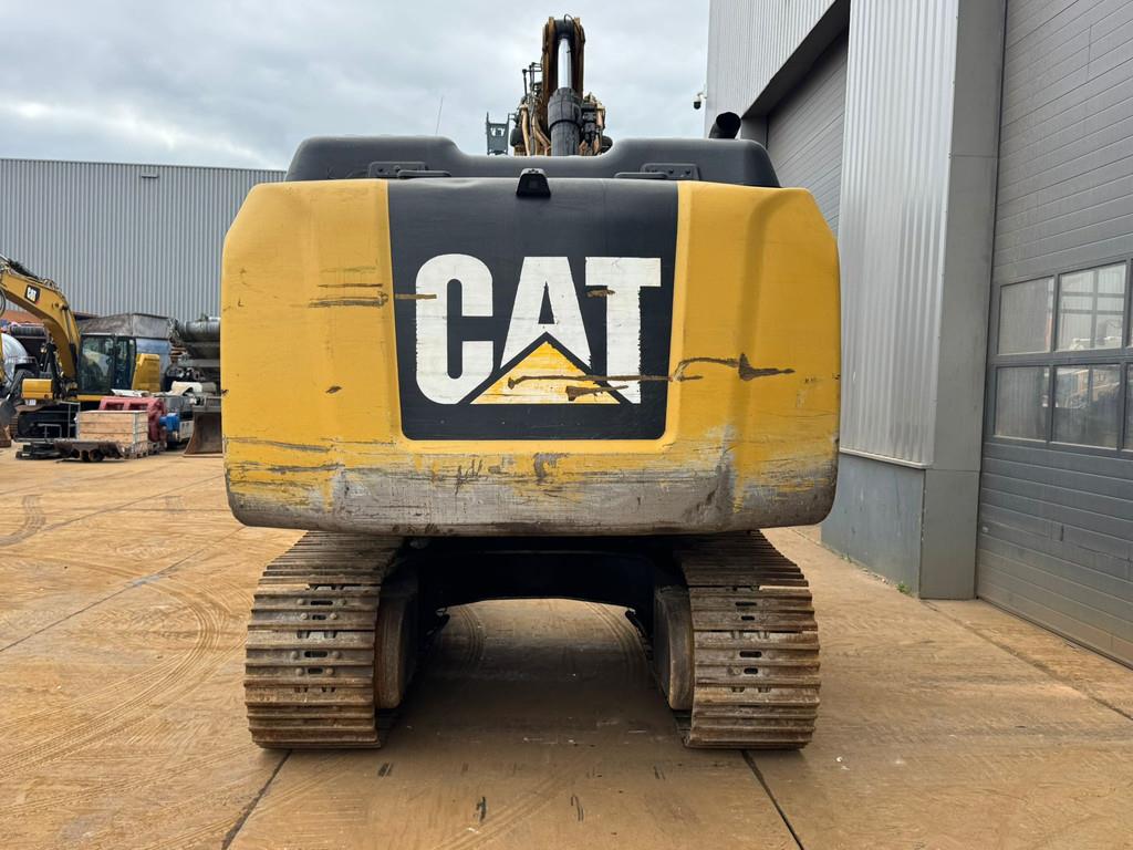 CAT 323E