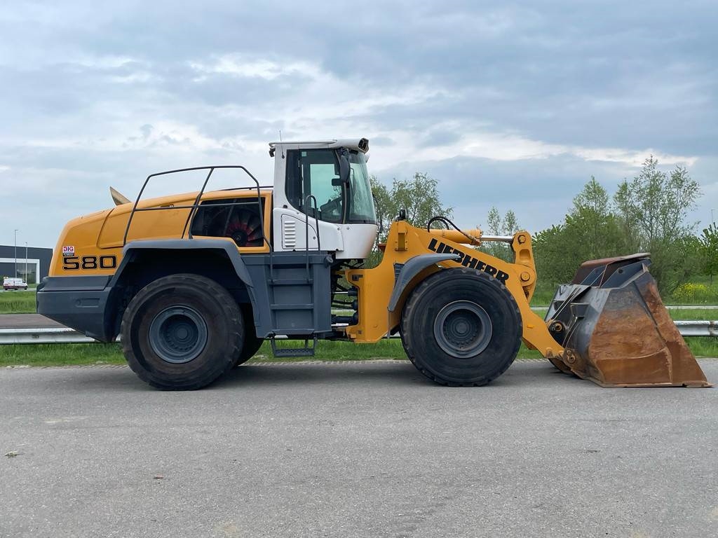 Liebherr L580