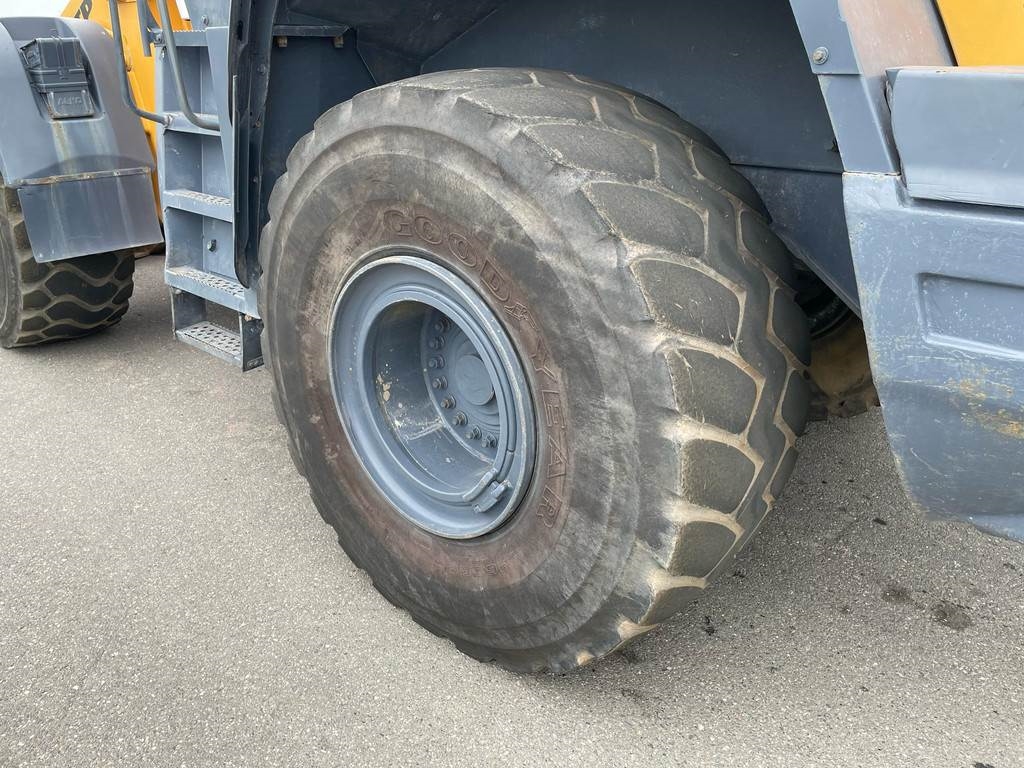 Liebherr L580