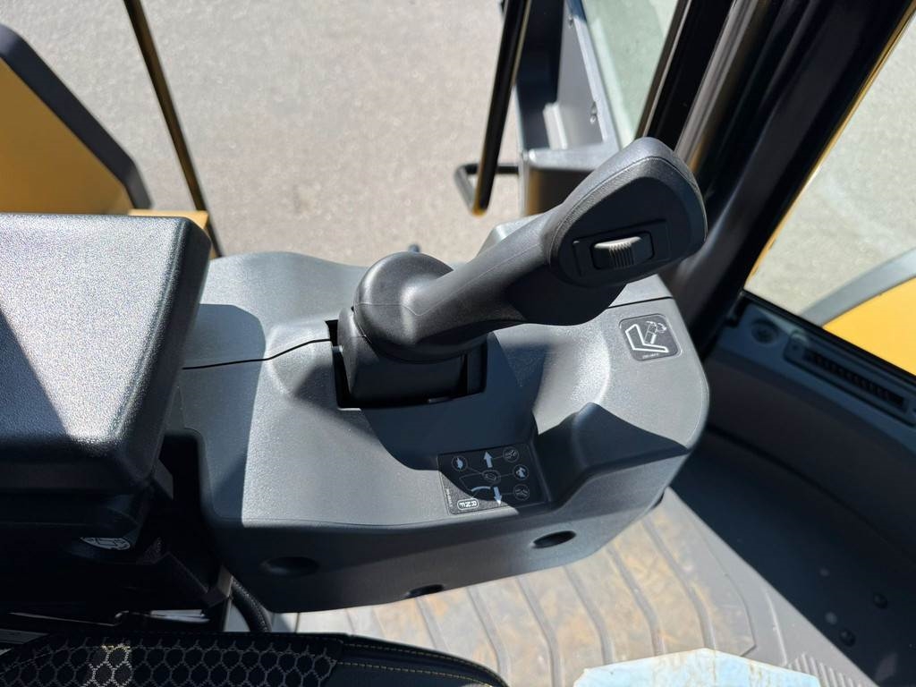 CAT 980
