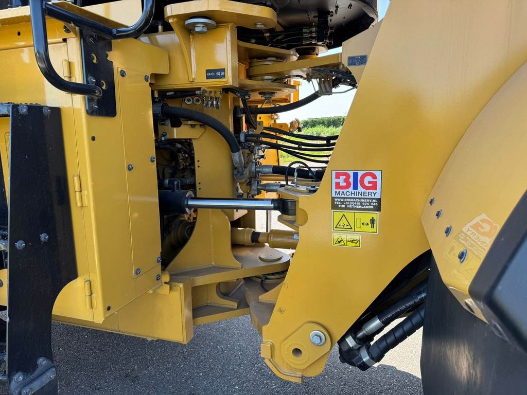 CAT 980