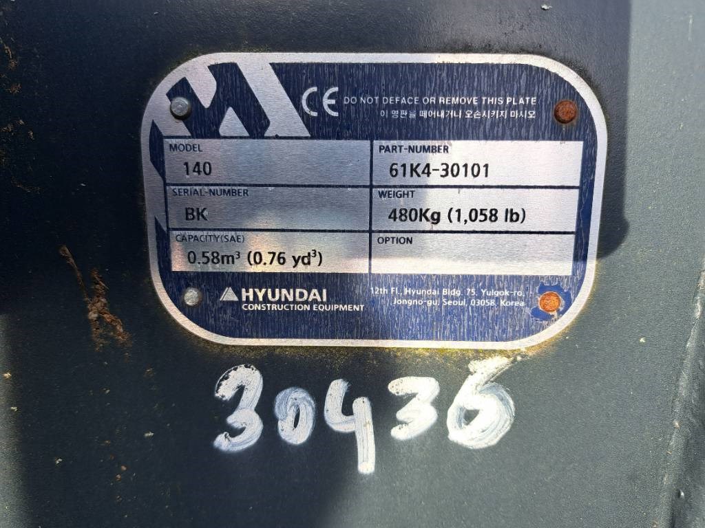 Hyundai Excavator digging bucket 140, 61K4-30101