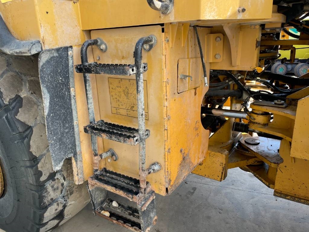 CAT 966H