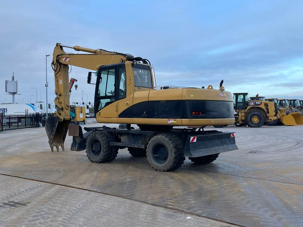 CAT M318C