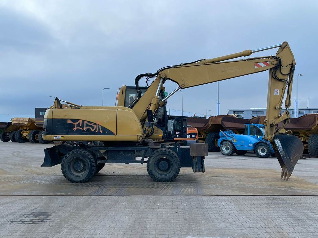 CAT M318C