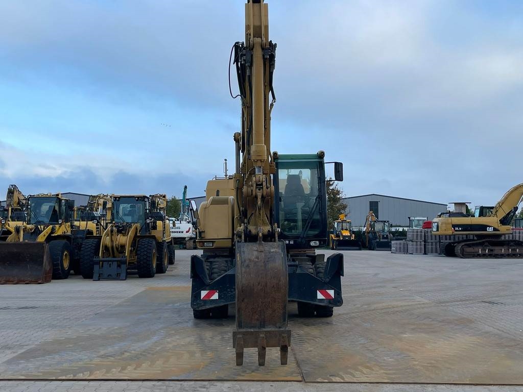 CAT M318C