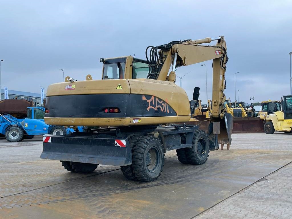 CAT M318C