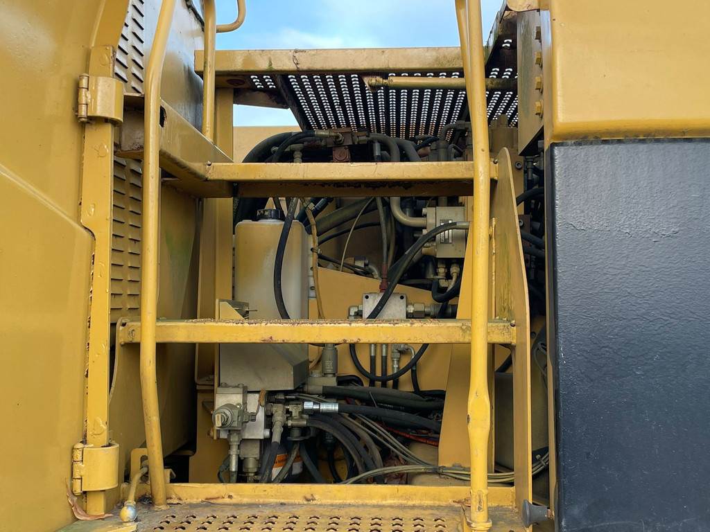 CAT M318C
