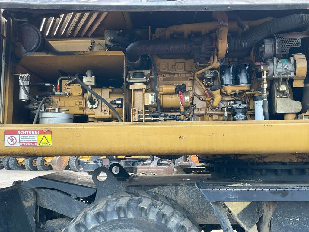 CAT M318C