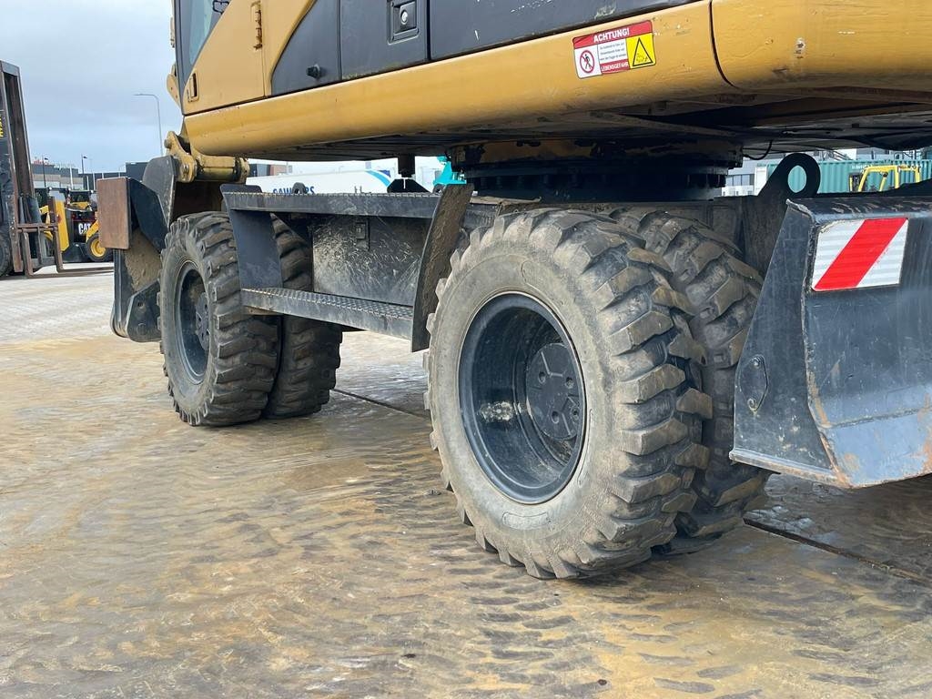 CAT M318C