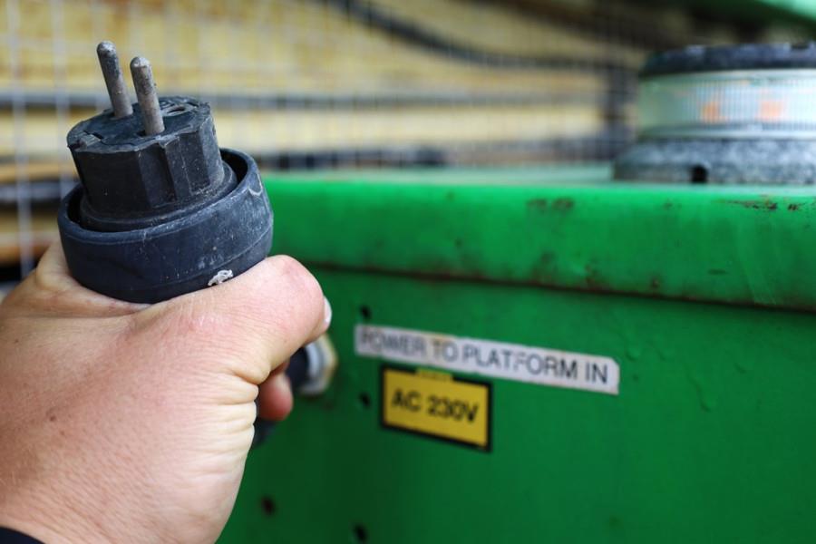 Holland Lift Megastar G-320DL30-4WDS/N Diesel, 4x4x4 Drive, 34m