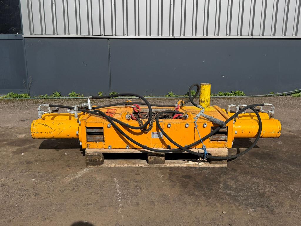 2016 تاتس 16-46133911