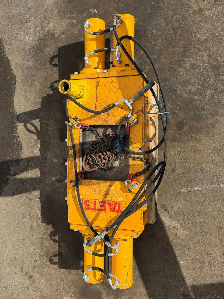 2016 تاتس 16-46133919