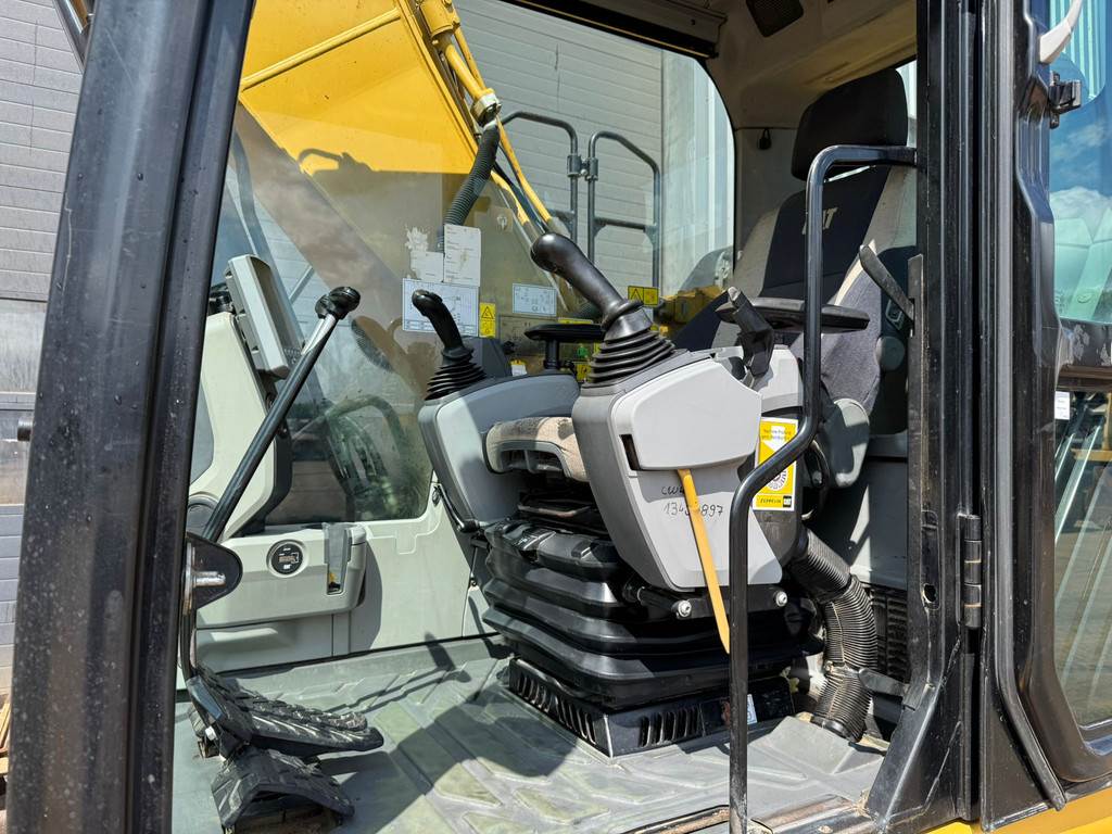 CAT 320EL