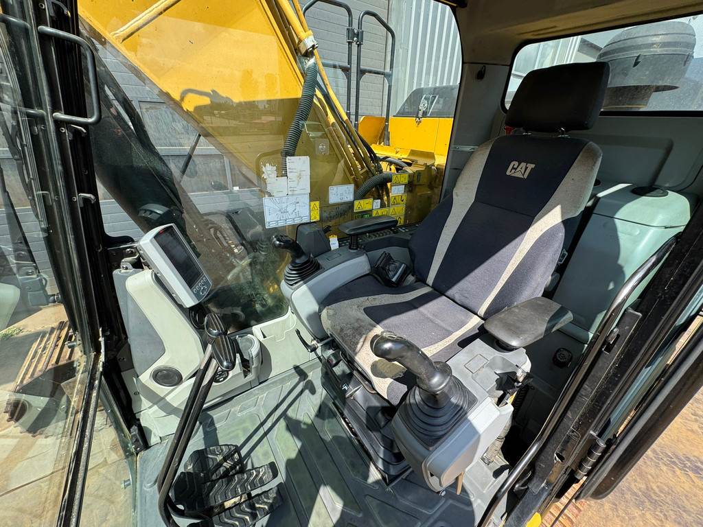CAT 320EL