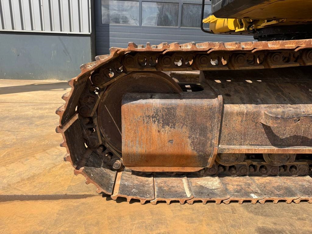 CAT 320EL