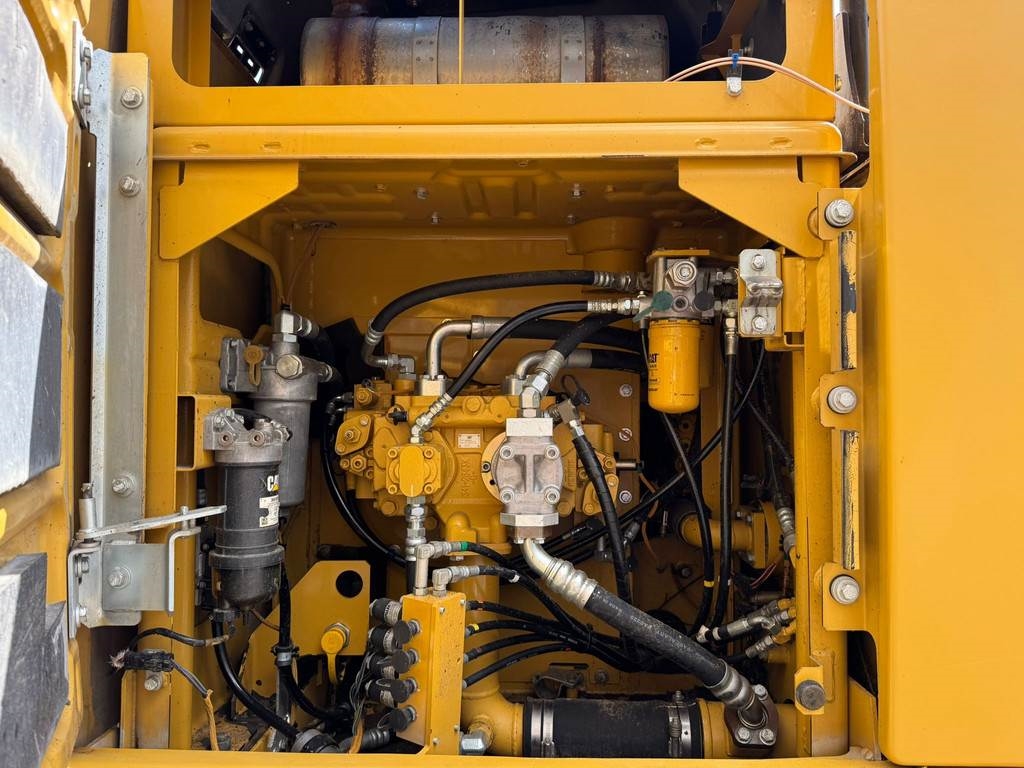 CAT 320EL