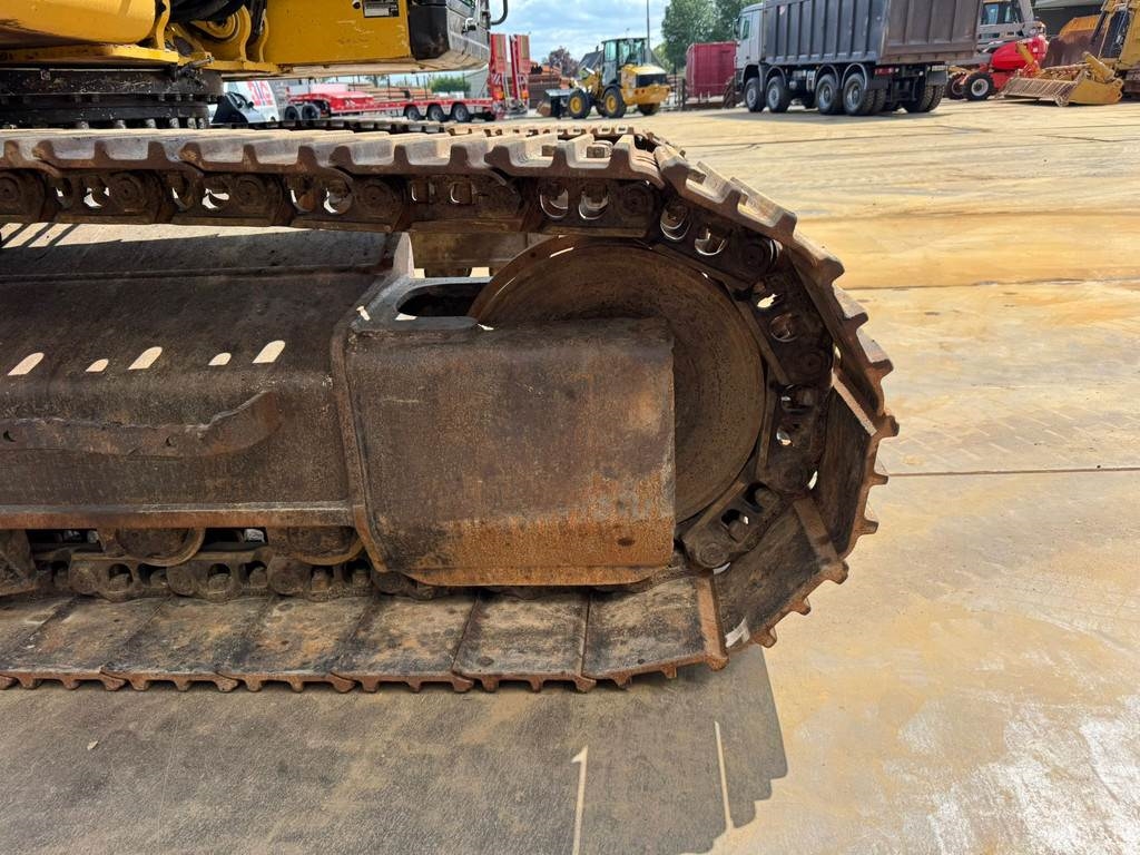 CAT 320EL