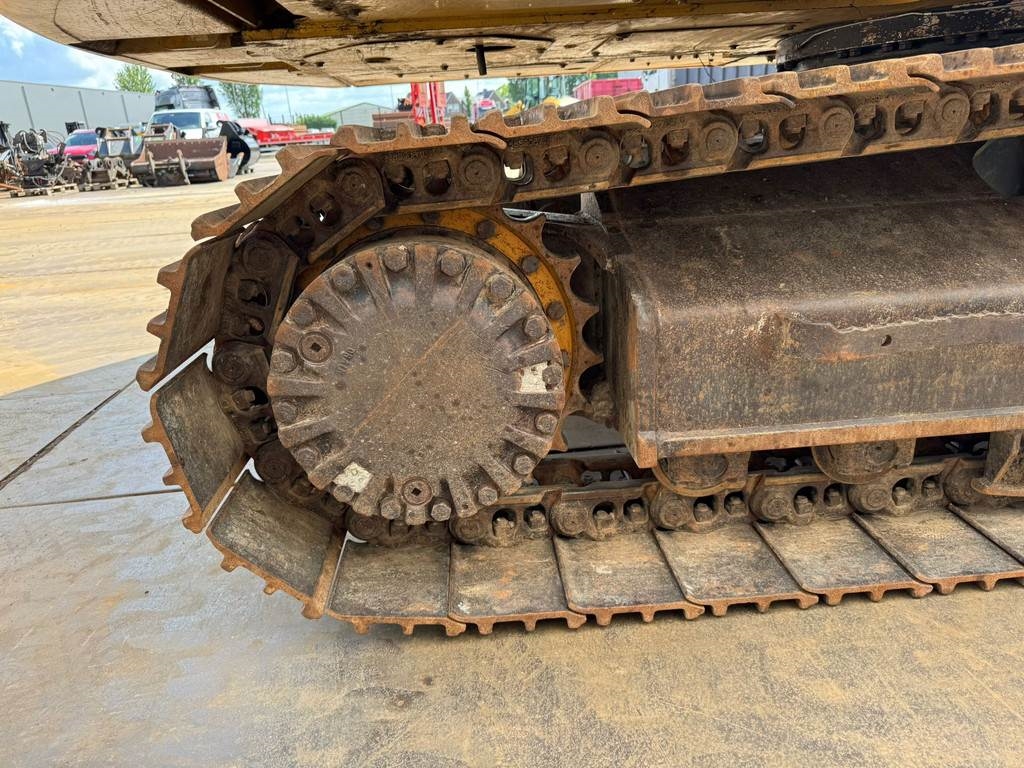 CAT 320EL