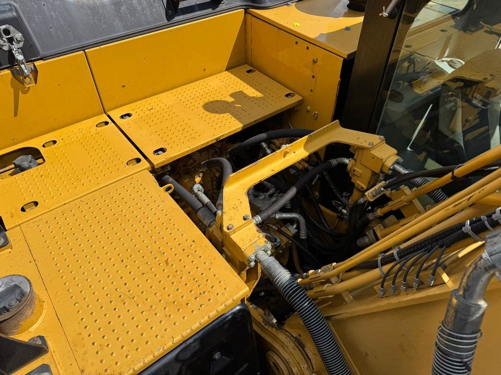 CAT 320EL
