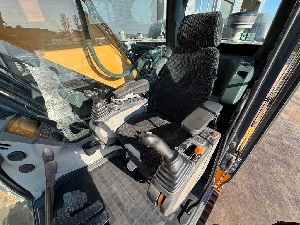 CASE CX300D