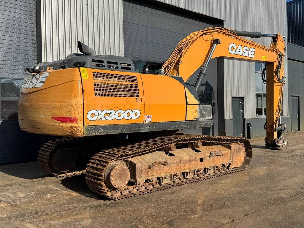 CASE CX300D