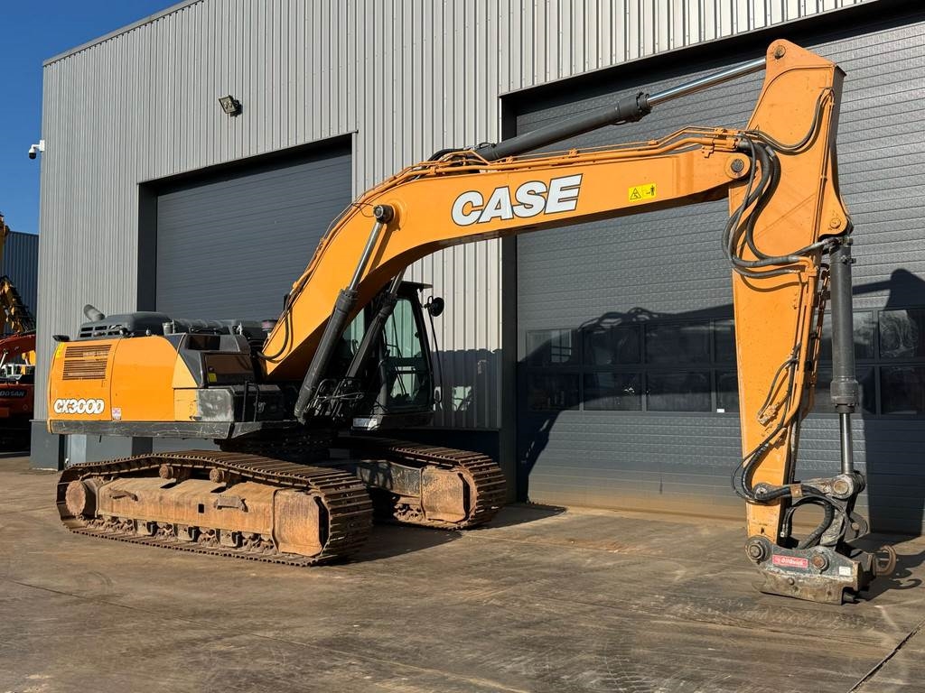 CASE CX300D