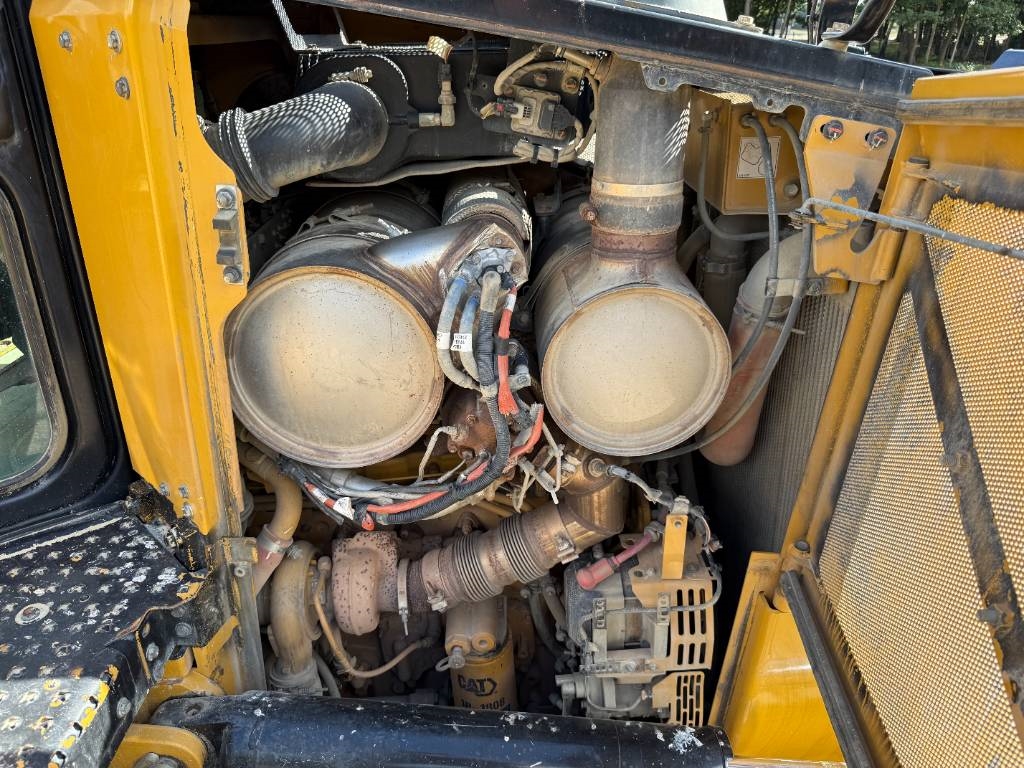 CAT D6XE LGP - German Machine / Folding Blade / Ripper