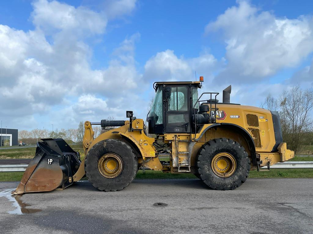 Image de CHARGEUSES SUR PNEUS 2021 Caterpillar 966M