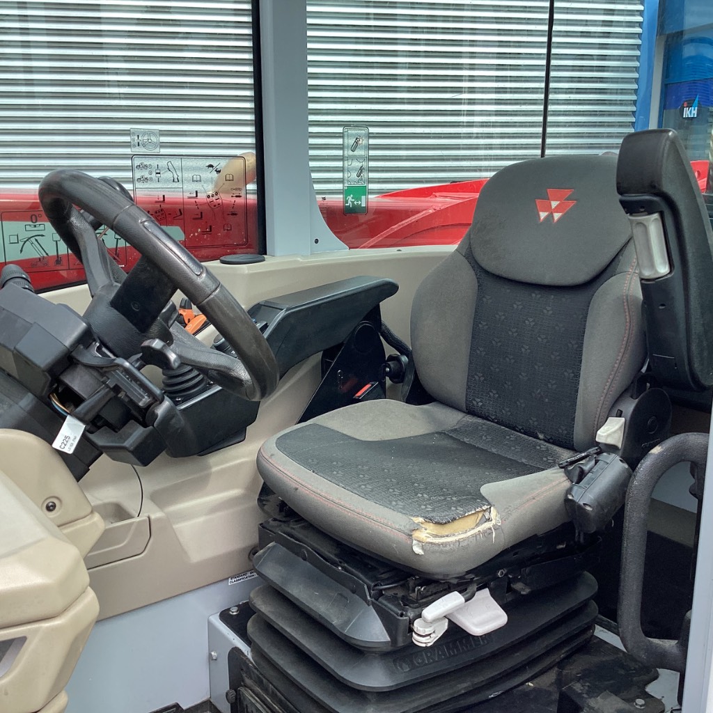 Massey Ferguson TH 8043 - Turun Konekeskus Oy