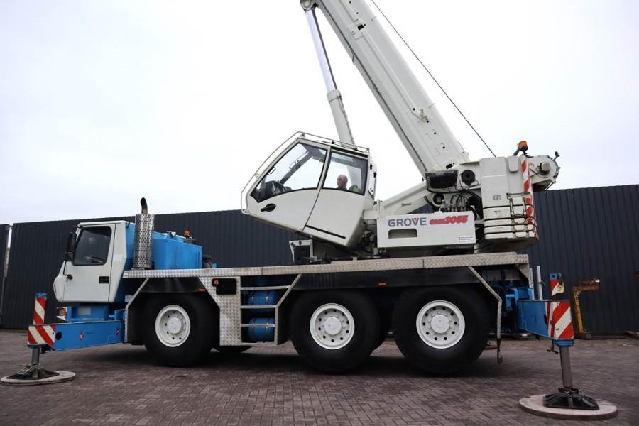 Grove GMK3055 Diesel, 6x6x6, 55t Capacity, 43m Main Boom