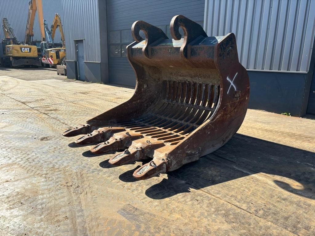 Verachtert Skeleton bucket with teeth CW70 for 374F
