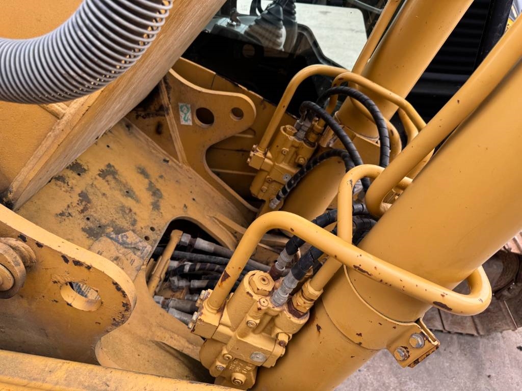 CAT 320 DL