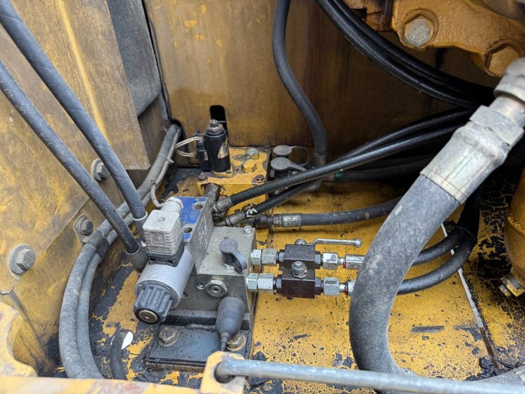 CAT 320 DL