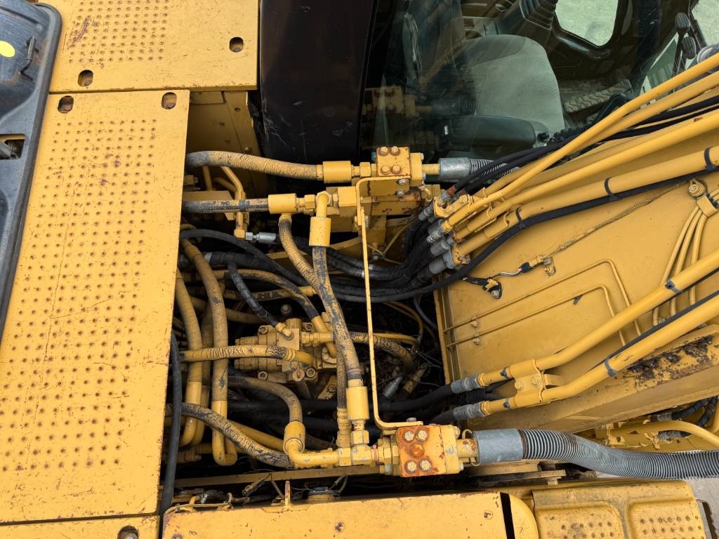CAT 320 DL