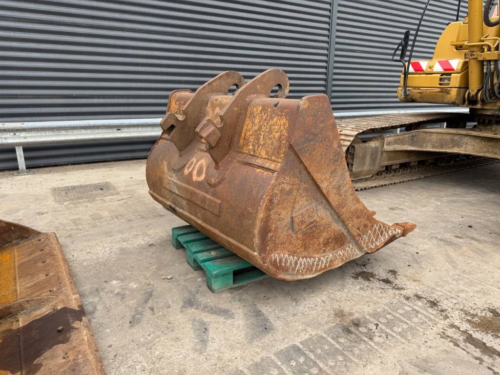 CAT 320 DL