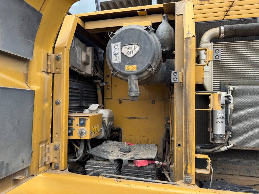 CAT 320 DL