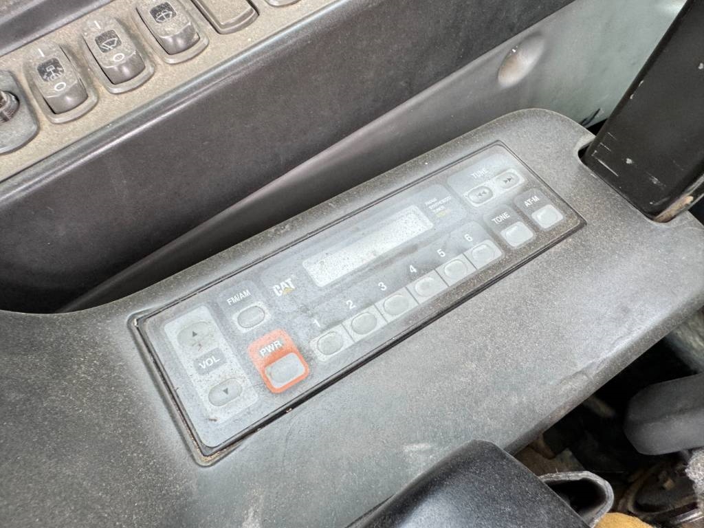 CAT 320 DL