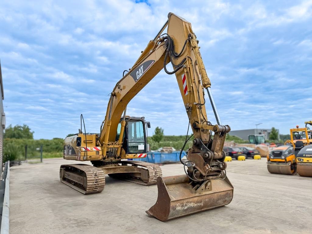 CAT 320 DL