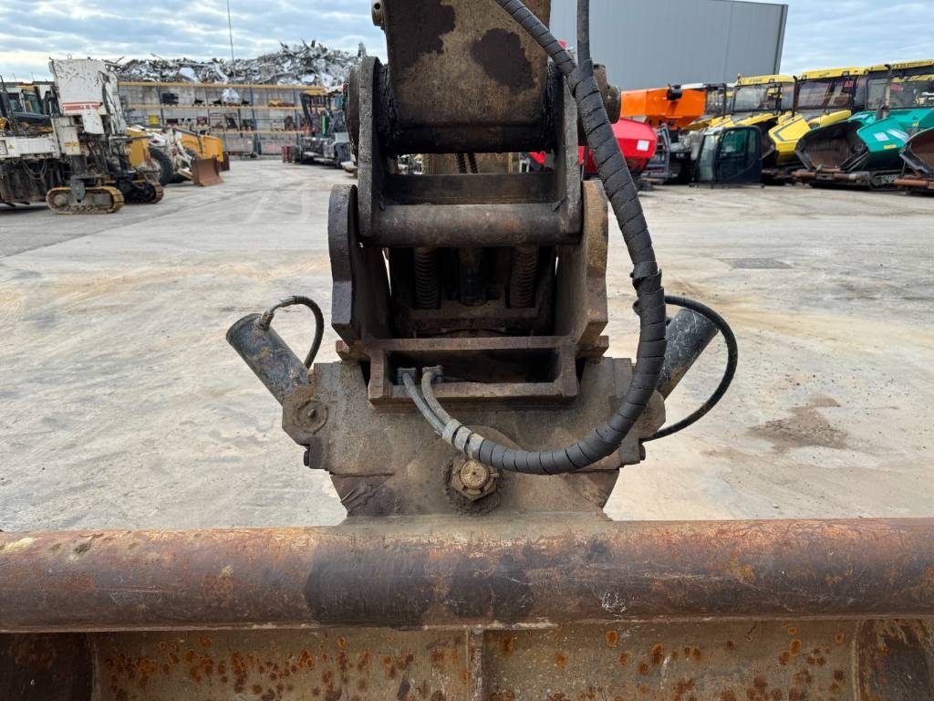 CAT 320 DL