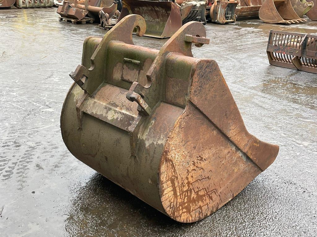 CAT Digging bucket