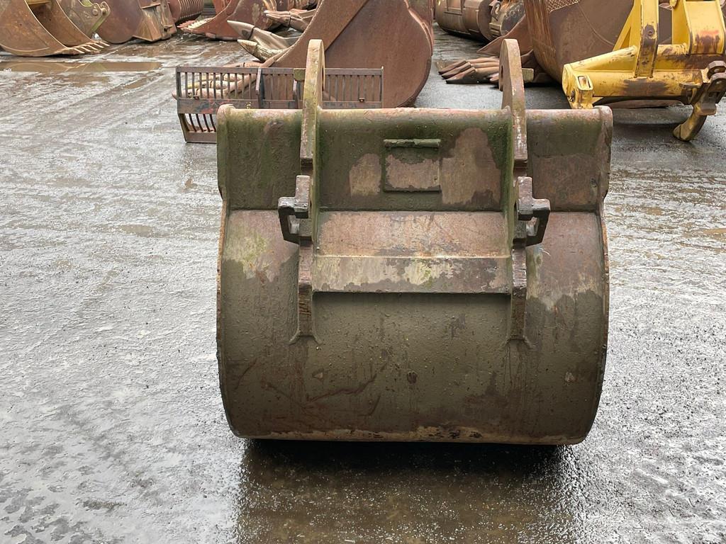 CAT Digging bucket