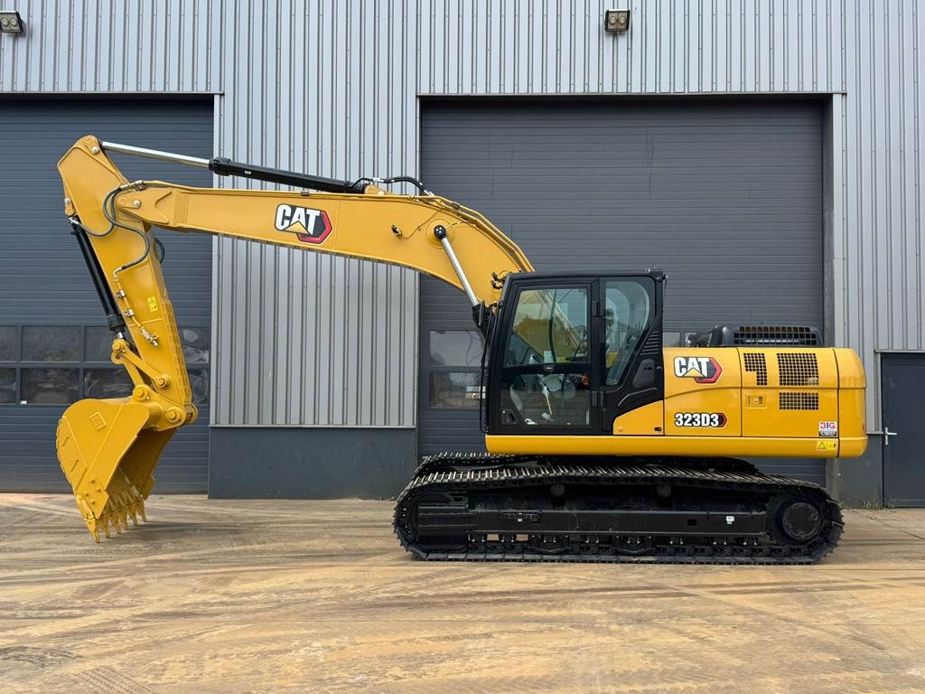 CAT 323D3