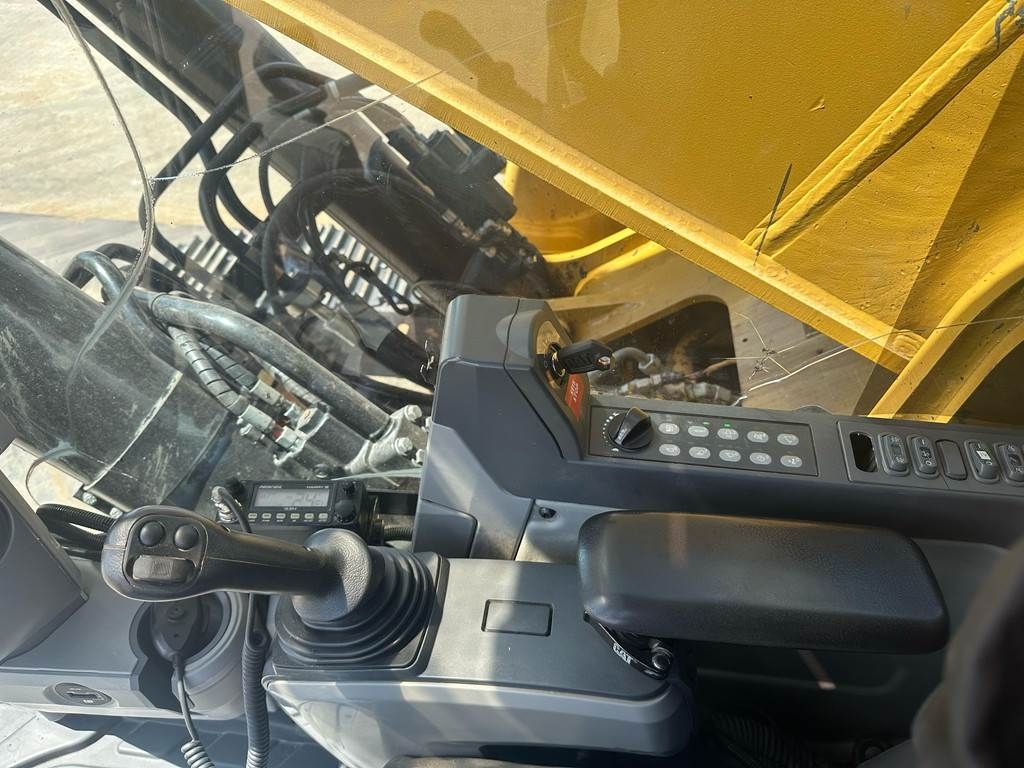 CAT 352F
