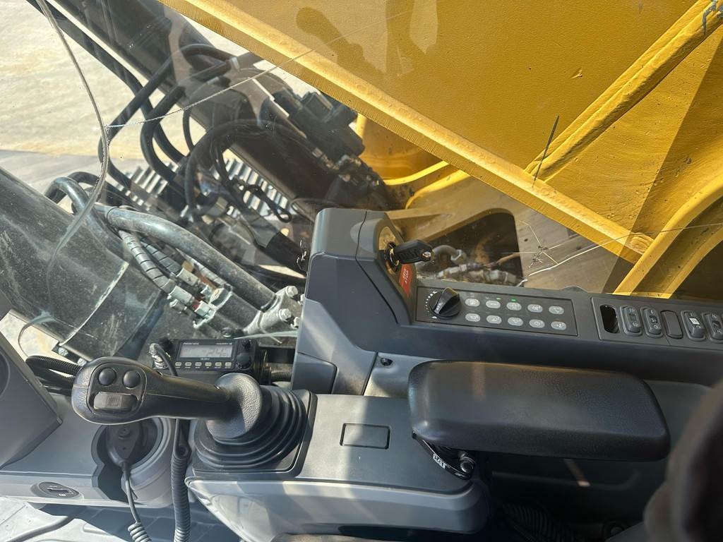 CAT 352F