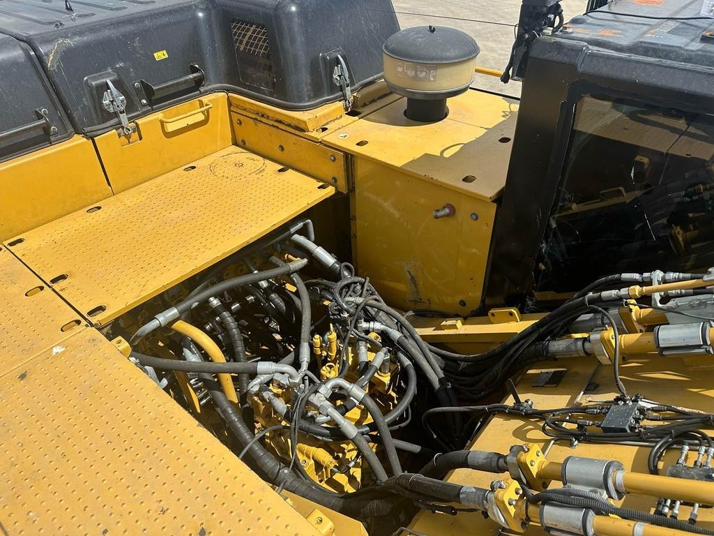CAT 352F