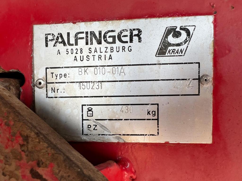 MAN TGA 26.480 6x4 tipper + HMF crane