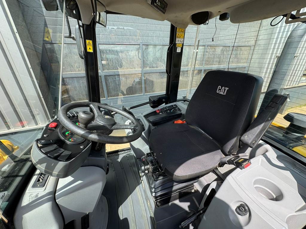 CAT 908M CE + EPA