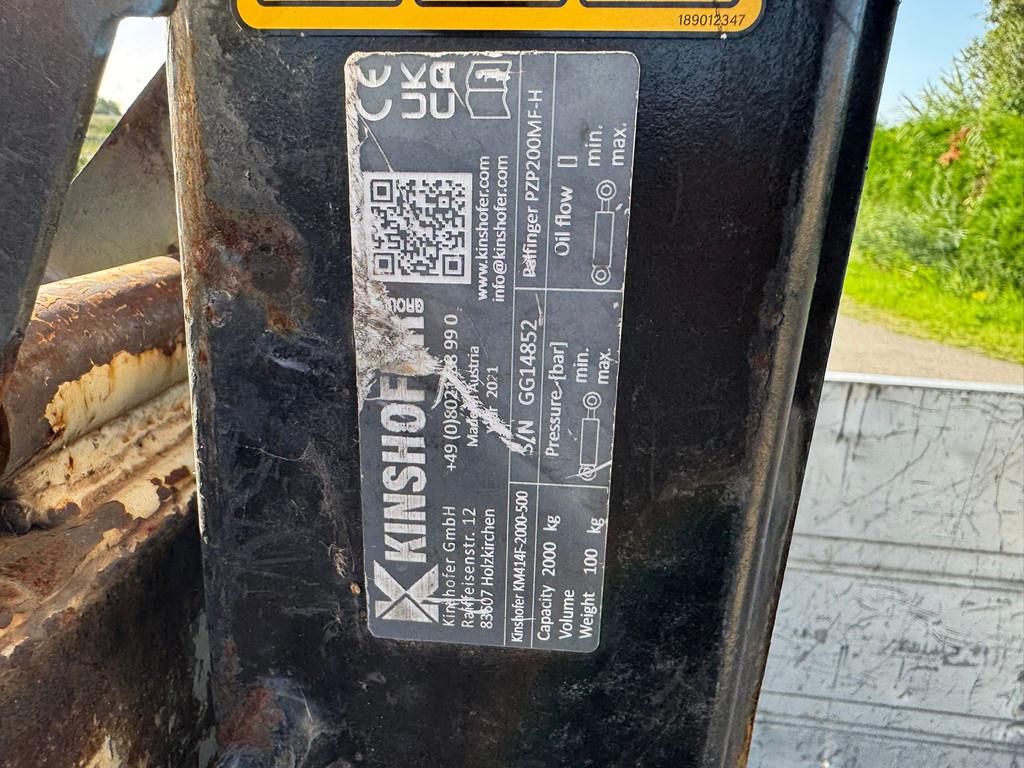 Iveco 330 6x4 with Palfinger PK 18500 crane