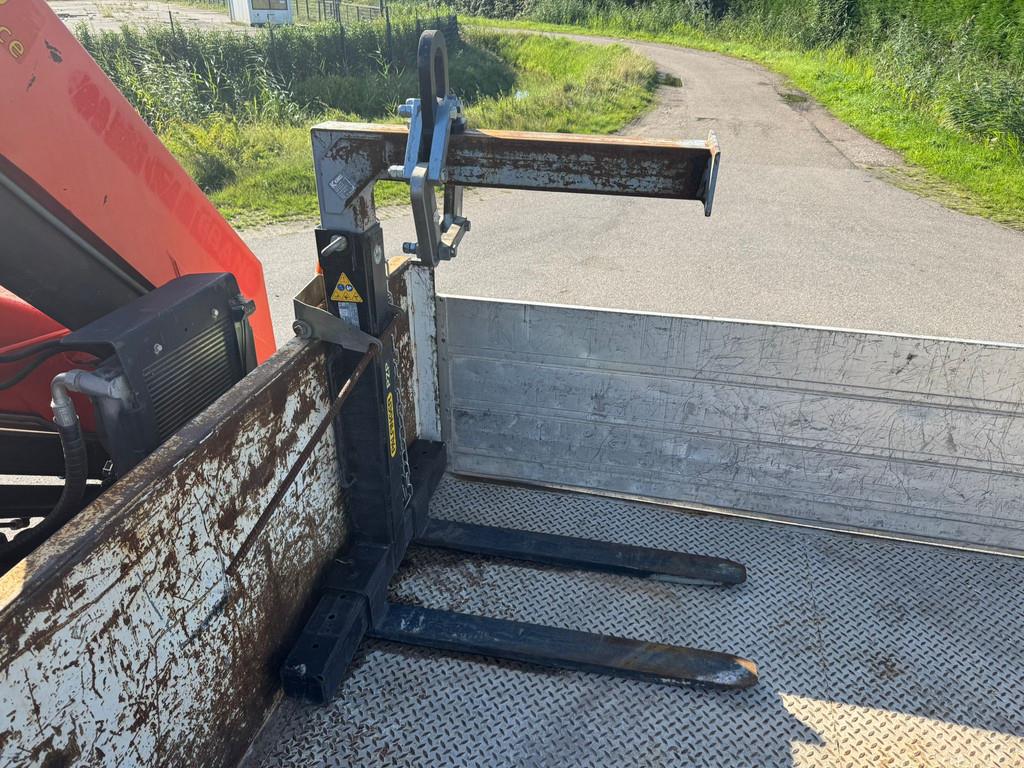 Iveco 330 6x4 with Palfinger PK 18500 crane